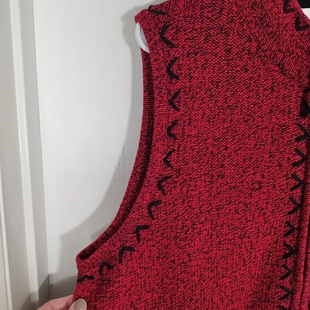 CJ Banks Ramie Knit Sweater Vest 1X  Red/Black Hand Embroidered Full Zip